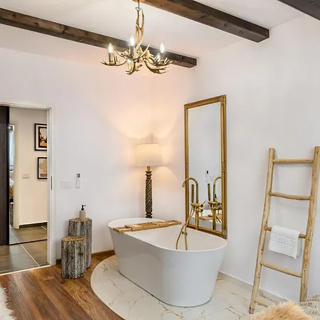 Apartment Mountain View - Bathtub - Underground Parking Brasov