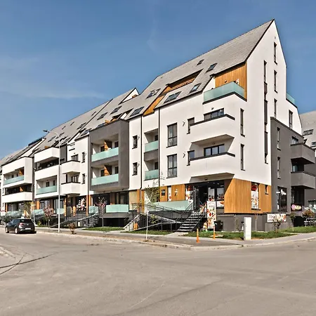 Mountain View - Bathtub - Underground Parking Apartment Brasov
